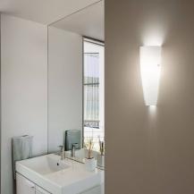 Dedalo Formschöne Opalglaswandleuchte oben/unten offen in Weiss von Fabas Luce