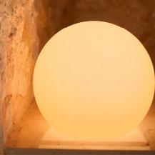 New Garden BULY 80 LED-Lichtkugel IP20 für Innen Ø 78 cm mir warmweißem Licht - für repräsentive Wohn- und Geschäftsräume - mit 2 M Kabel & Stecker