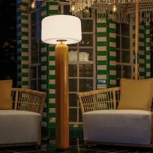 New Garden Solar Stehlampe PHOEBE 145 Senf mit Akku, Fernbedienung, Dämmerungssensor, warmweißes Licht IP65 143cm hoch