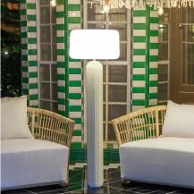 New Garden Solar Stehlampe PHOEBE 145 Mattbeige mit Akku, Fernbedienung, Dämmerungssensor, warmweißes Licht IP65 143cm hoch