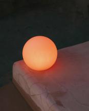 New Garden BULY 40 Farbwechsel LED-Garten Kugel Solar schwimmende Poollampe Akku IP68