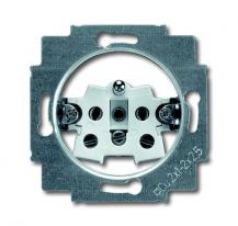 Busch-Jaeger 23 M-504 Steckdosen-Einsatz mit Erdungsstift